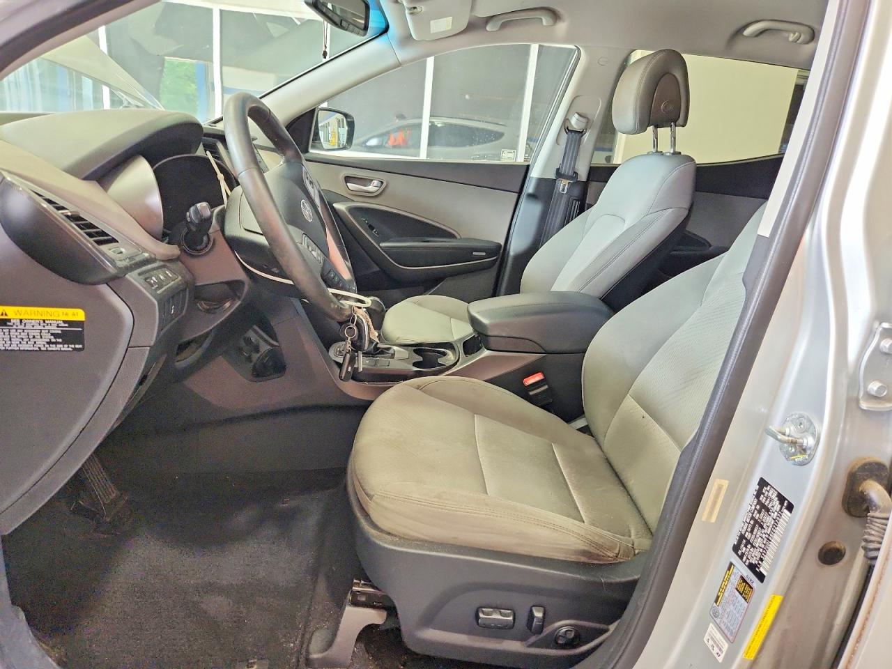 2014 Hyundai Santa Fe Sport 2.4l Silver vin: 5XYZUDLB8EG212971