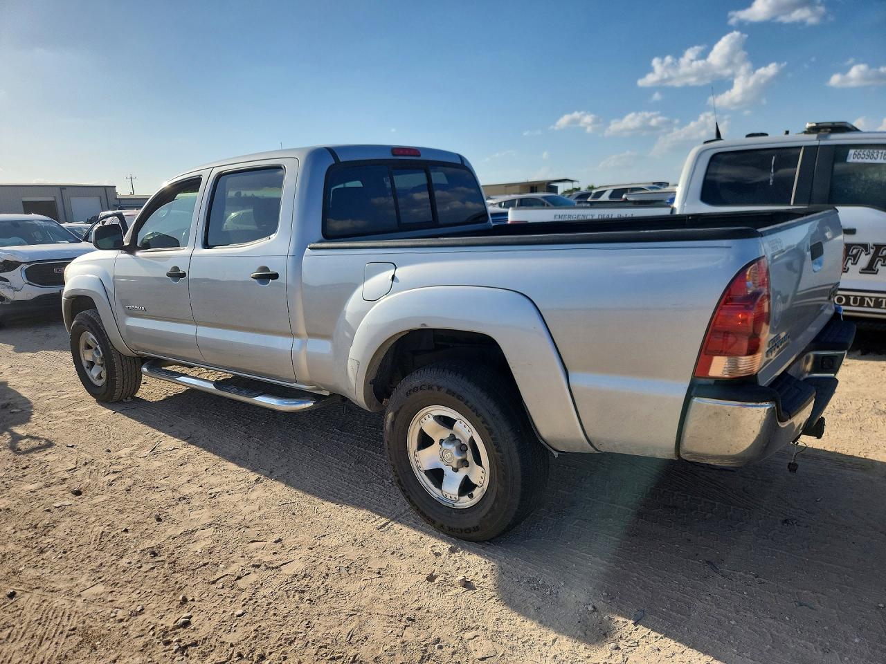 2005 Toyota Tacoma Double Cab Prerunner Long Bed Silver vin: 5TEKU72N25Z097885