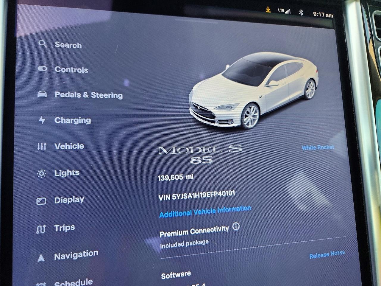 2014 Tesla Model S White vin: 5YJSA1H19EFP40101