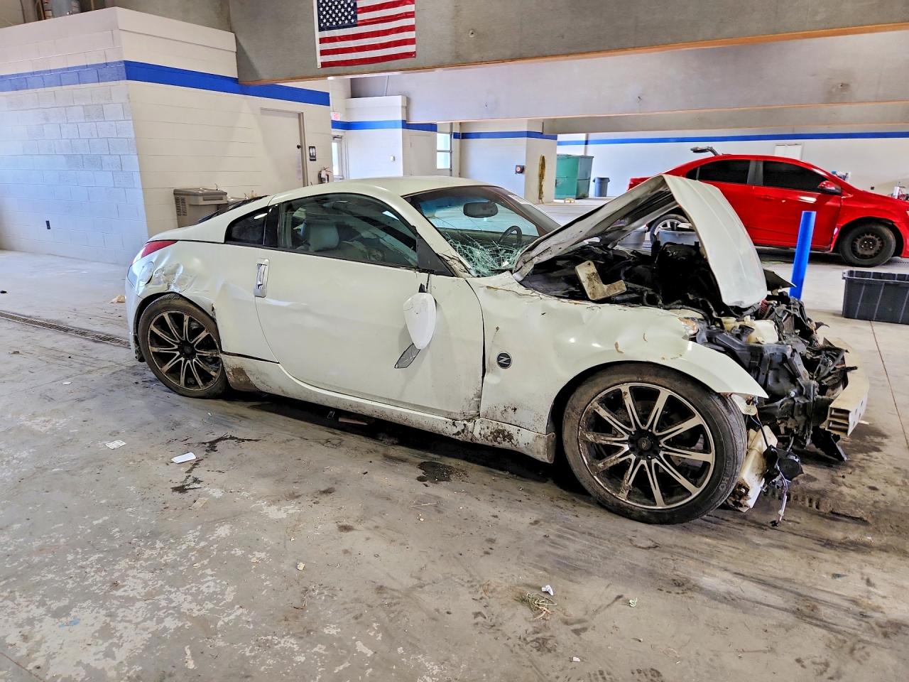 2004 Nissan 350z Base White vin: JN1AZ34D84T152947