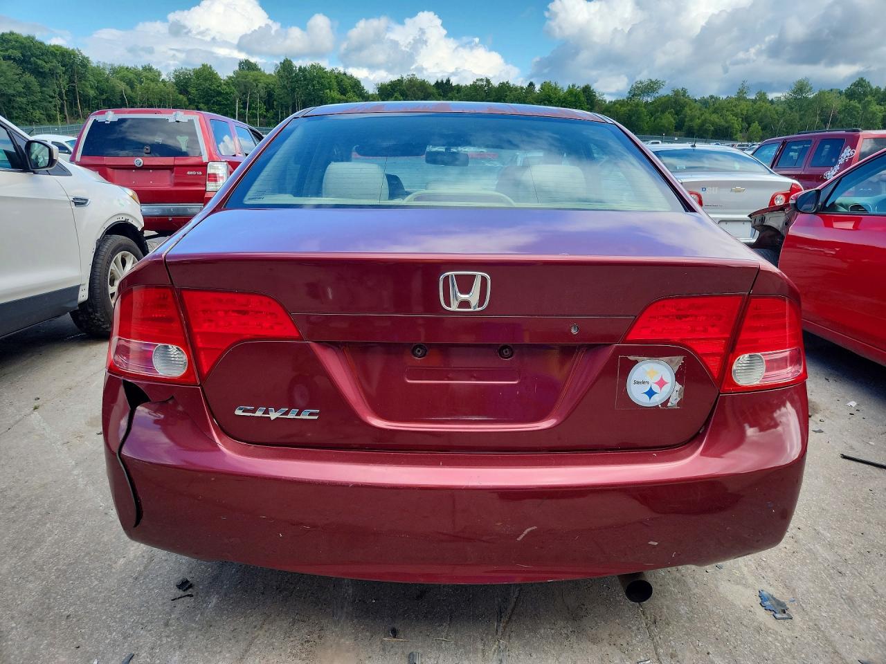 2008 Honda Civic Lx Red vin: 1HGFA16558L055670