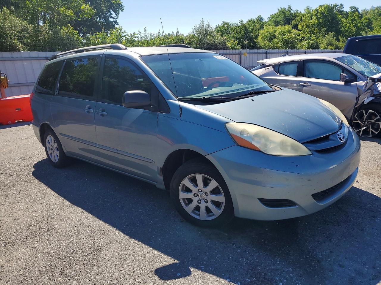 2006 Toyota Sienna Le 7 Passenger Blue vin: 5TDZA23C56S538706