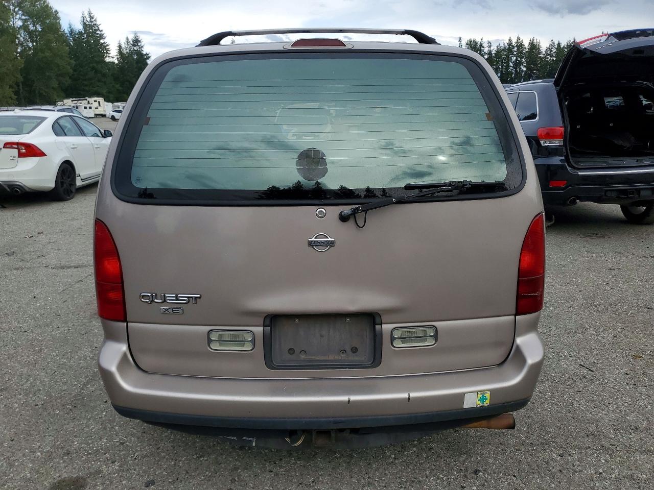 1995 Nissan Quest Xe Tan vin: 4N2DN11W1SD840566