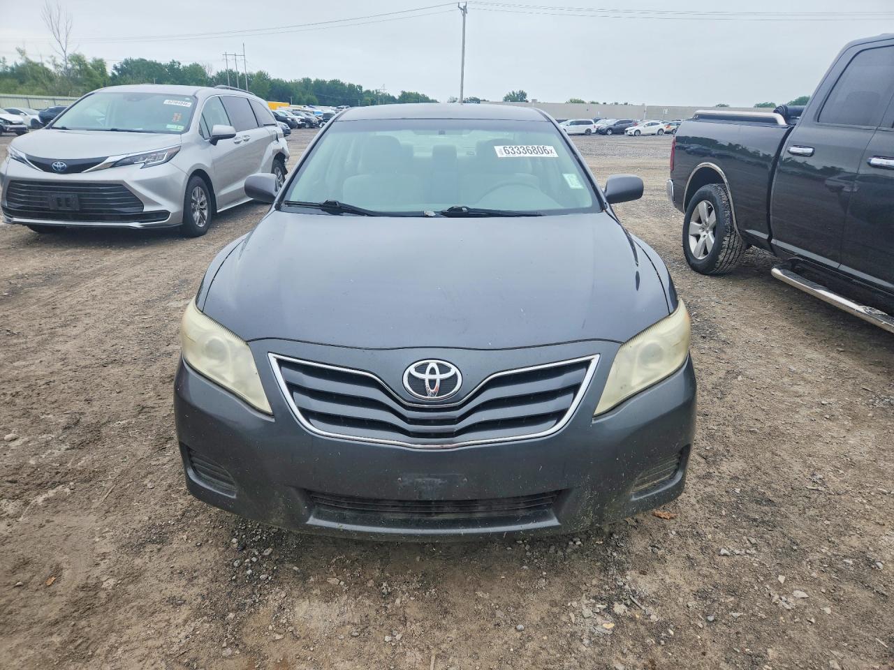 2011 Toyota Camry Le Gray vin: 4T1BF3EKXBU684694