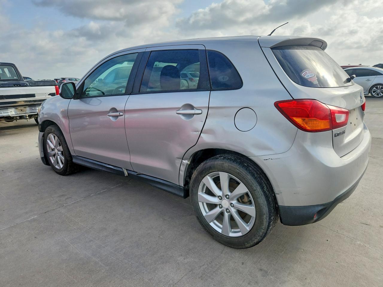 2014 Mitsubishi Outlander Sport Es Silver vin: 4A4AP3AU9EE012461