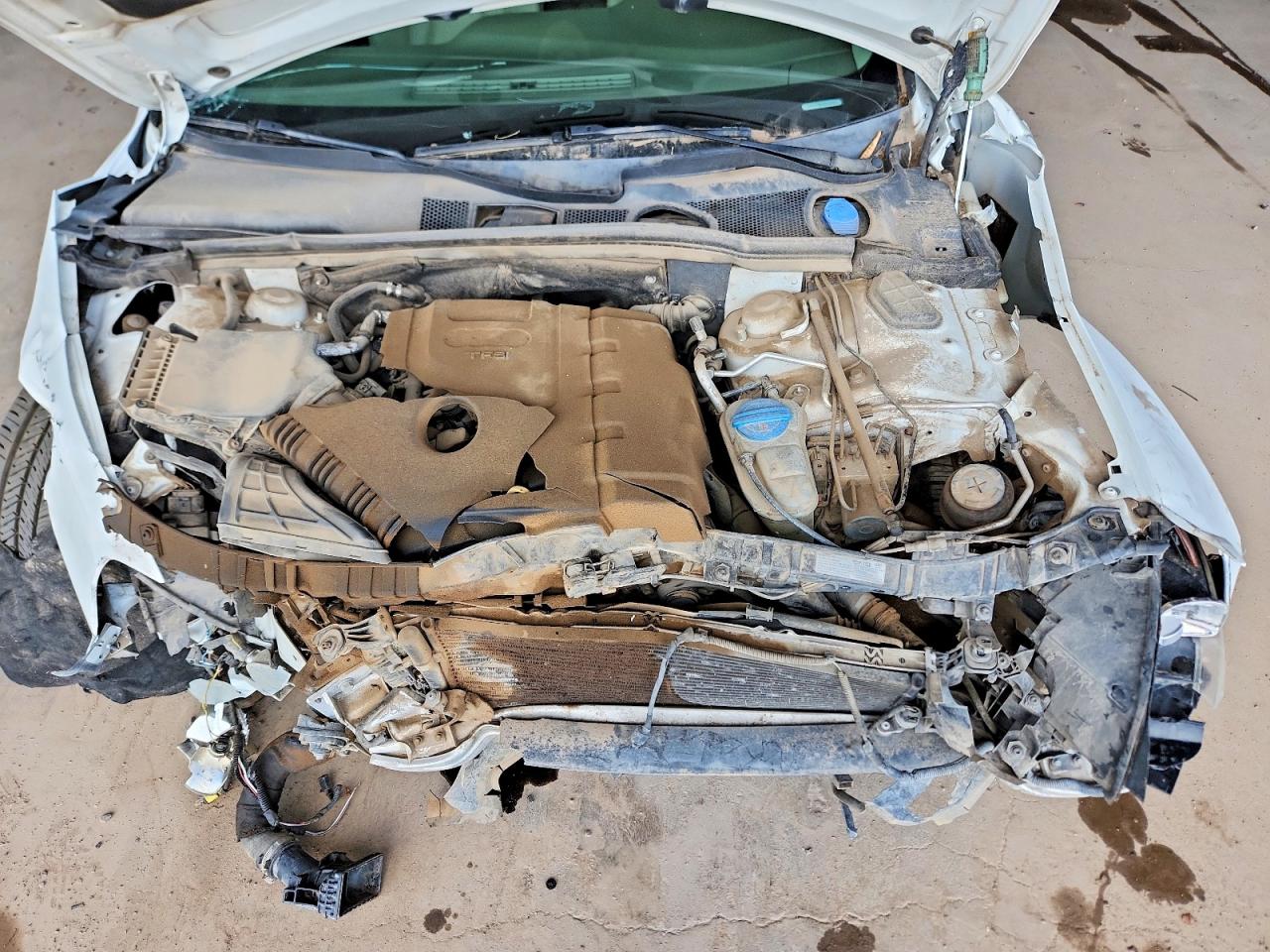 2009 Audi A4 2.0t Quattro Белый vin: WAULF78K29A135060