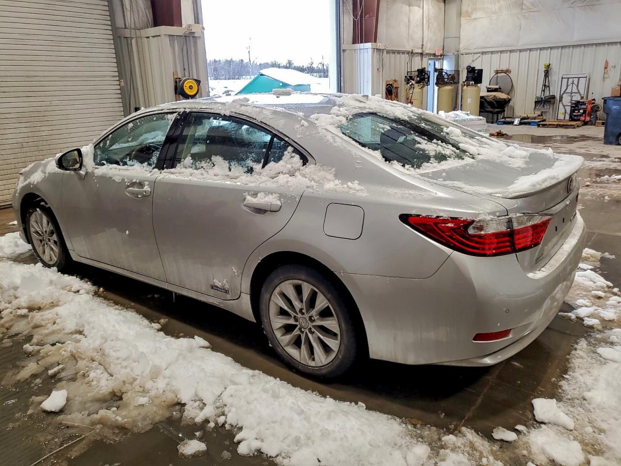 2014 Lexus Es 300h Silver vin: JTHBW1GG7E2045205