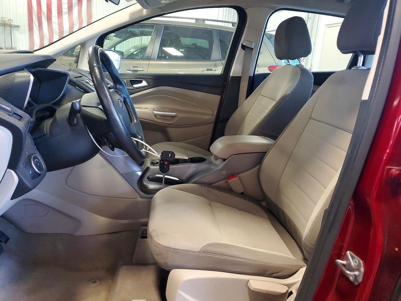 2015 Ford C-max Se Red vin: 1FADP5AUXFL109493
