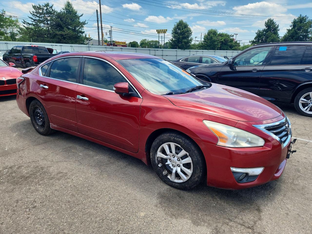 2014 Nissan Altima 2.5 Red vin: 1N4AL3AP7EC415160