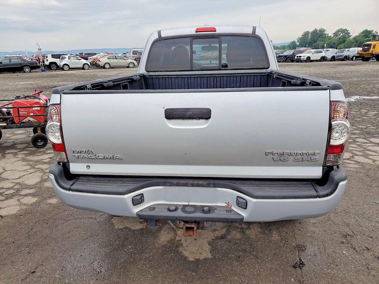 2010 Toyota Tacoma Prerunner Access Cab Silver vin: 5TETU4GN1AZ676744