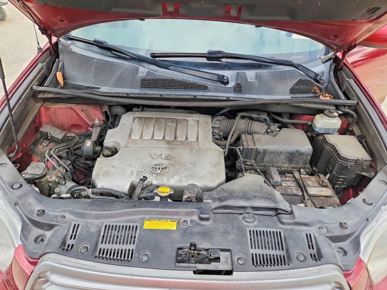 2008 Toyota Highlander Base Burgundy vin: JTEDS41A082009657