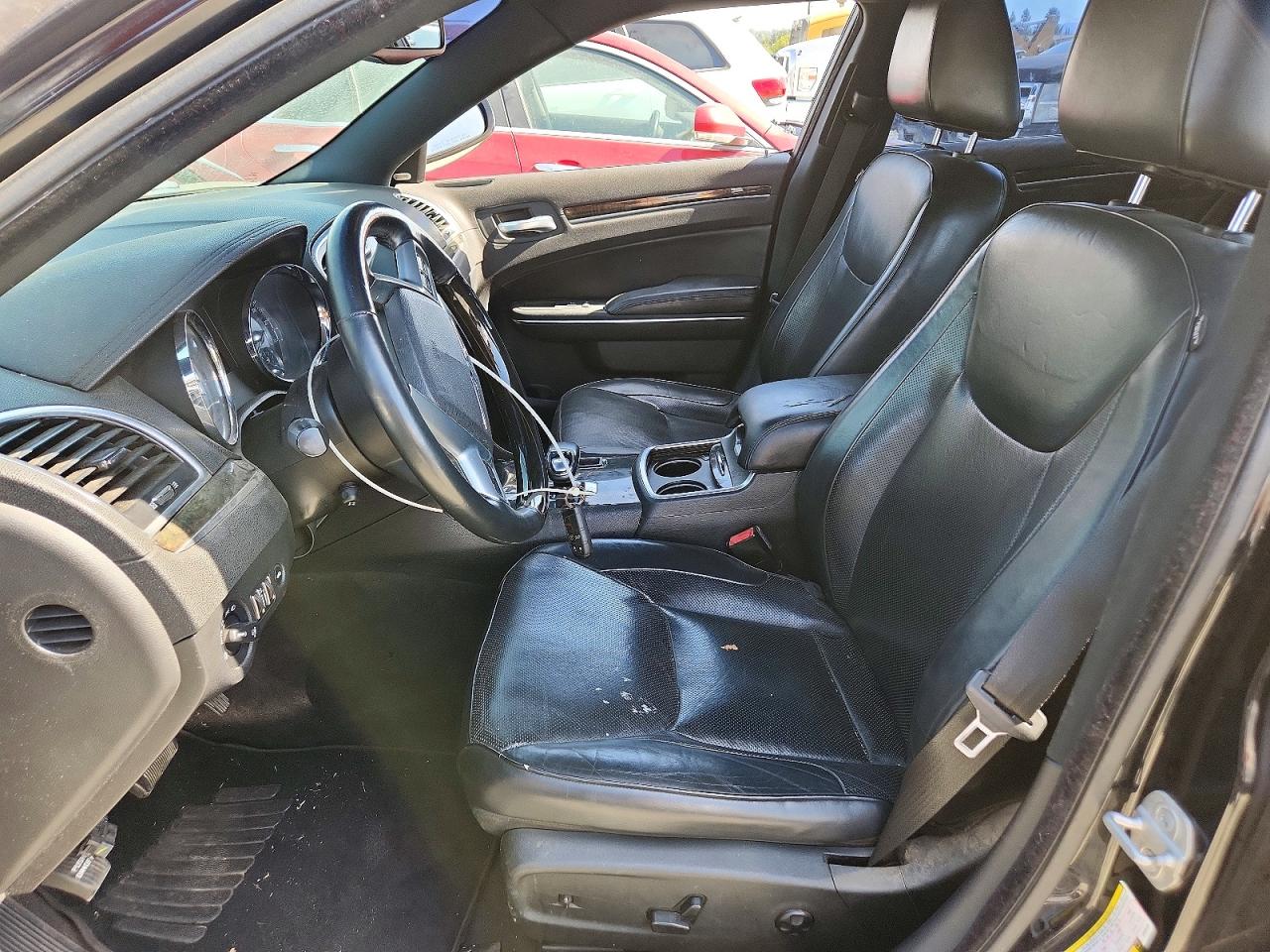2013 Chrysler 300c Black vin: 2C3CCAEG5DH606433