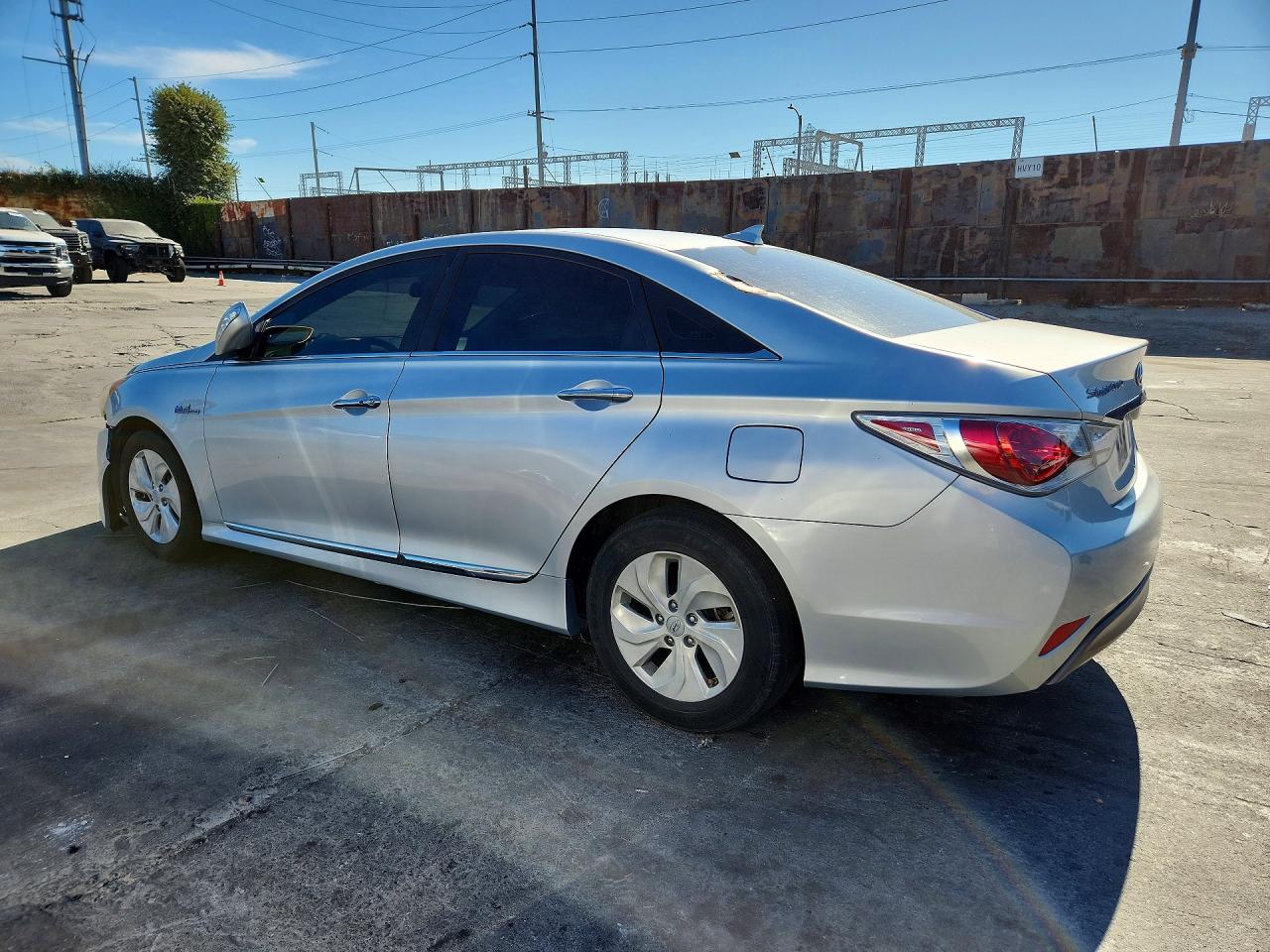 2013 Hyundai Sonata Hybrid Silver vin: KMHEC4A49DA065821