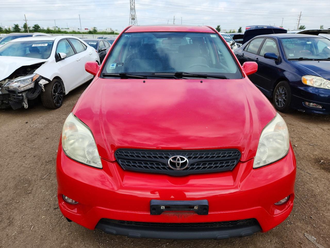 2005 Toyota Corolla Matrix Xr Красный vin: 2T1KR32E35C488592
