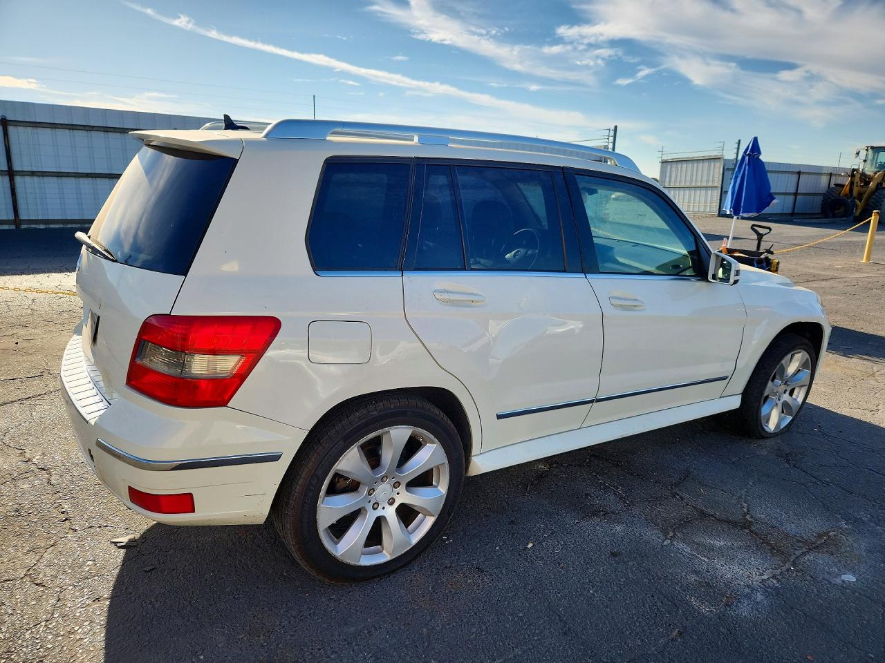 2010 Mercedes-benz Glk 350 White vin: WDCGG5GB6AF508657