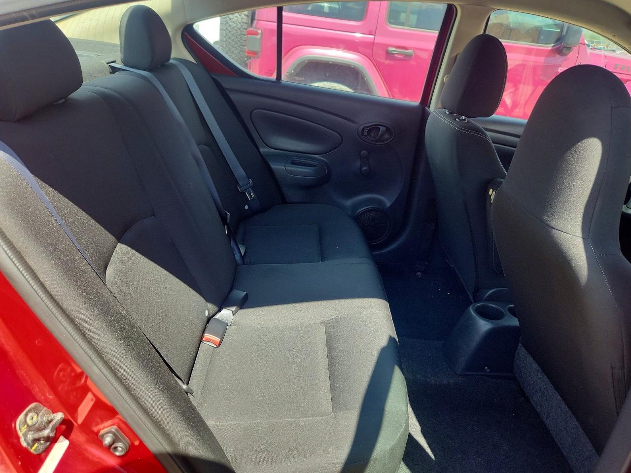 2015 Nissan Versa 1.6 S Plus Красный vin: 3N1CN7AP3FL950418