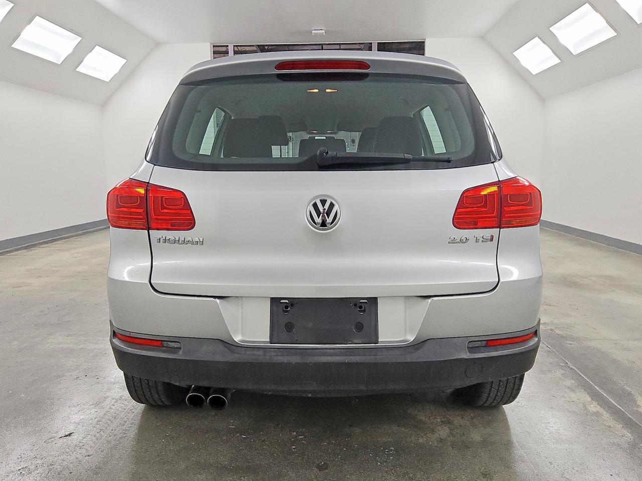 2014 Volkswagen Tiguan S Silver vin: WVGAV3AX9EW603354