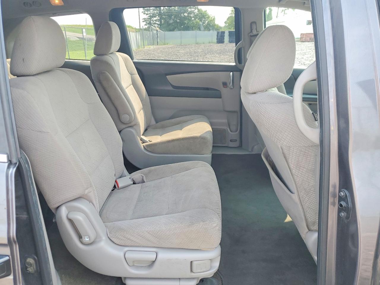 2015 Honda Odyssey Lx Серый vin: 5FNRL5H20FB051073