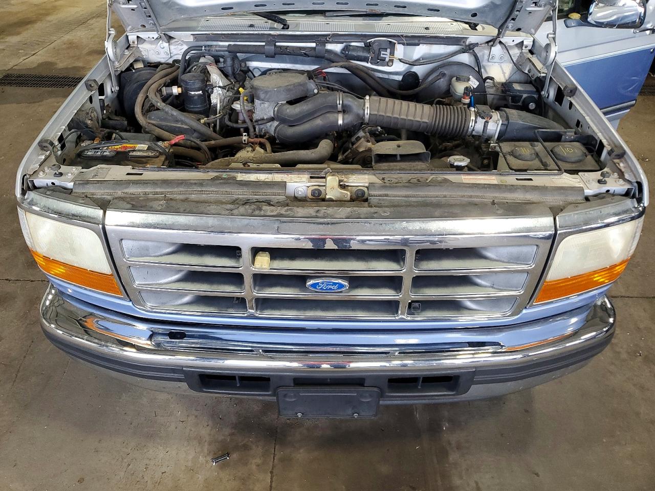 1996 Ford F150 Two Tone vin: 1FTEX14N2TKA58701