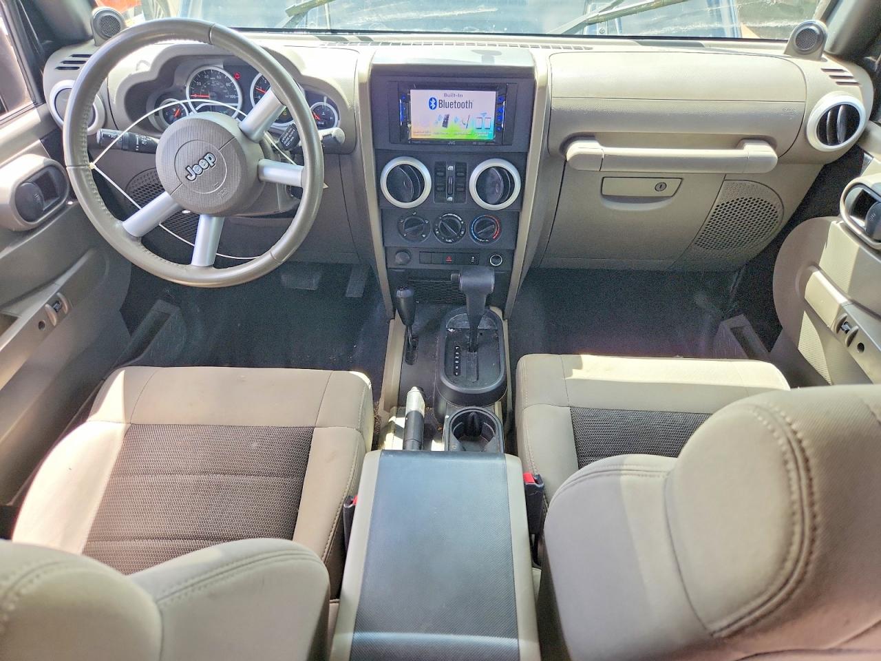 2010 Jeep Wrangler Unlimited Sahara Black vin: 1J4BA5H18AL205639
