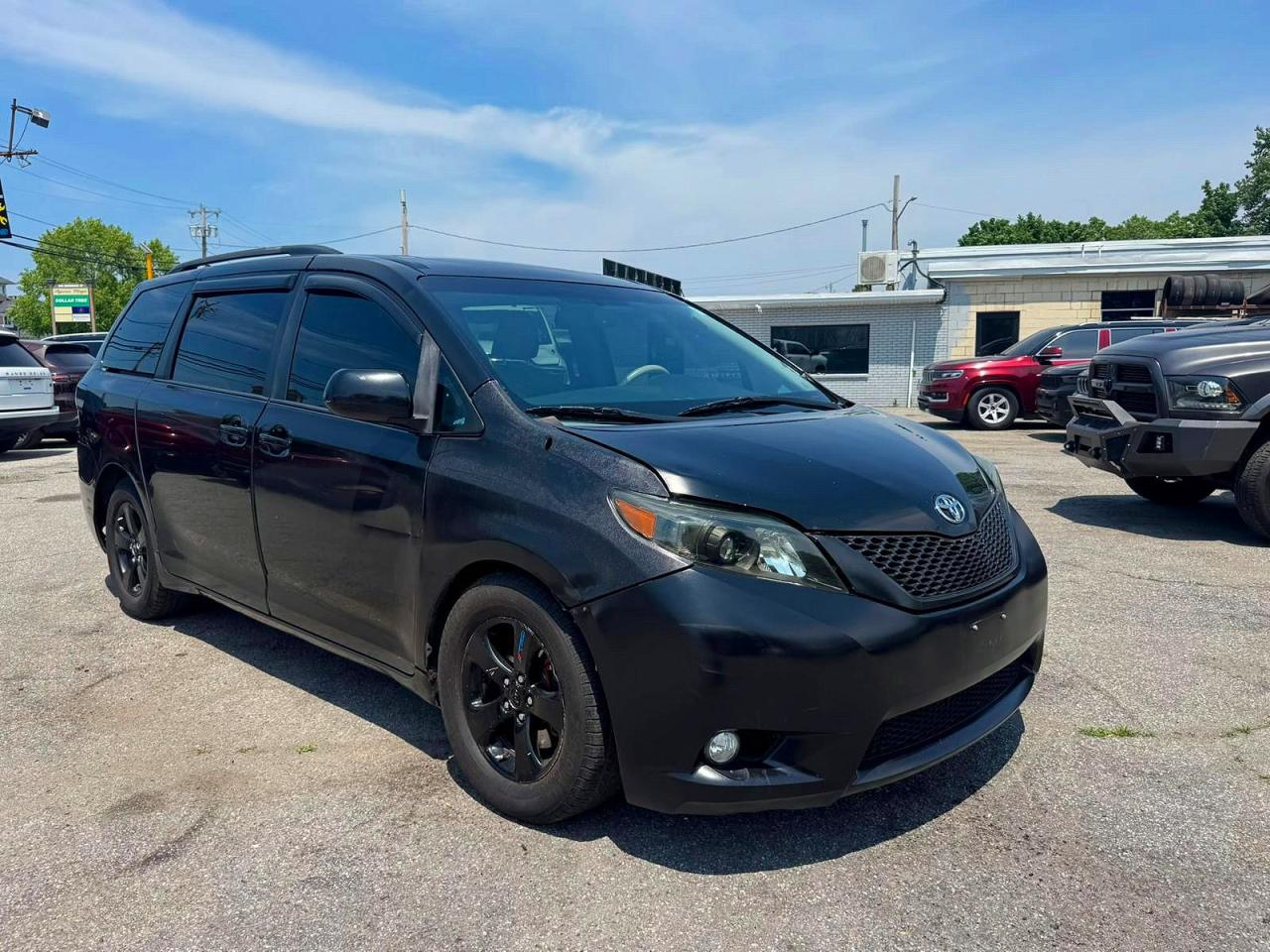 2014 Toyota Sienna Xle 8-passenger Black vin: 5TDYK3DC0ES443899