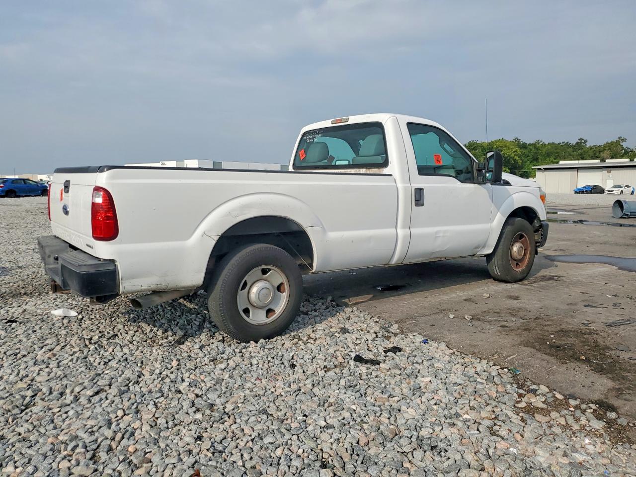 2013 Ford F250 Super Duty White vin: 1FTBF2A6XDEB44444