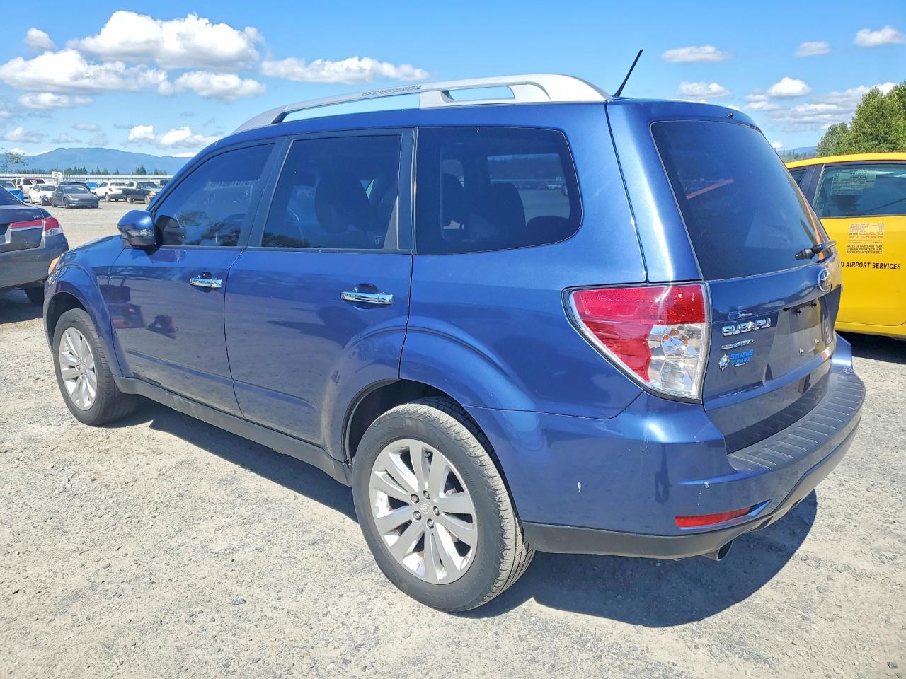 2011 Subaru Forester Touring Синий vin: JF2SHAGCXBH705319