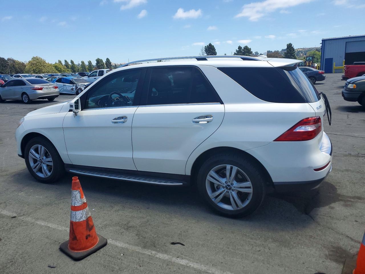 2013 Mercedes-benz Ml 350 4matic White vin: 4JGDA5HB4DA194917