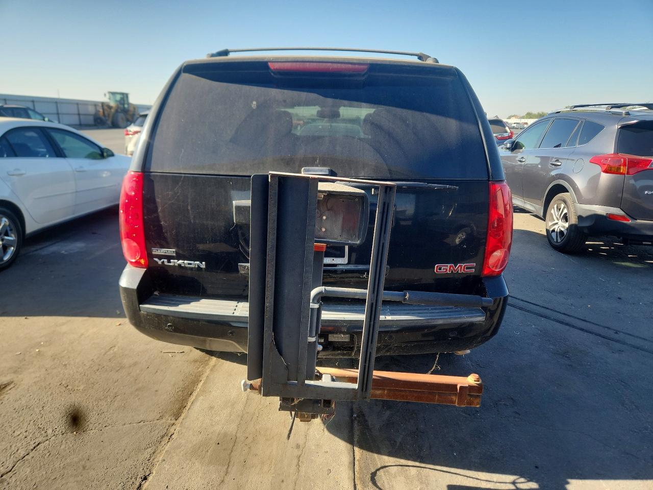 2011 Gmc Yukon Sle Black vin: 1GKS1AE04BR315388