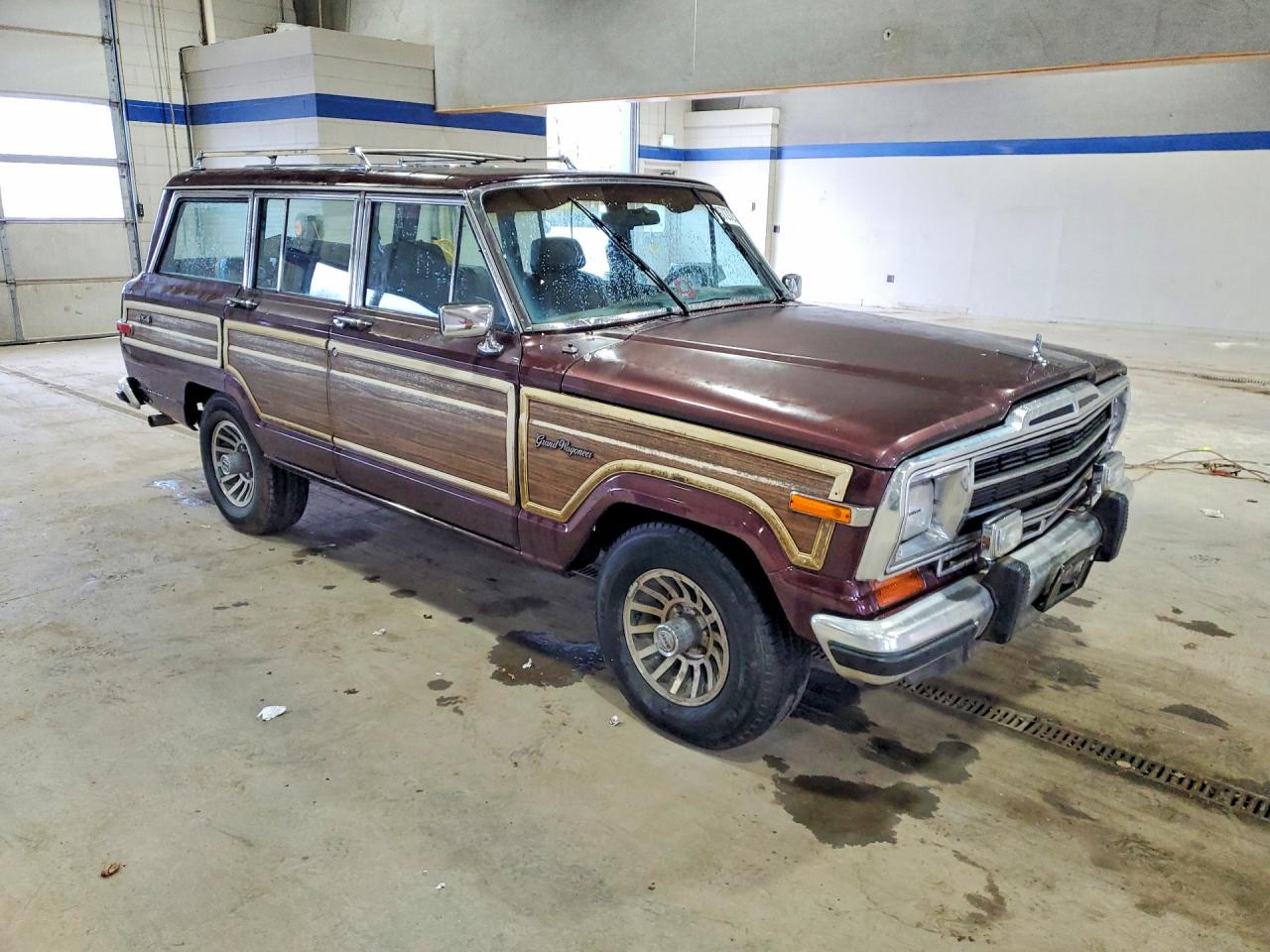 1988 Jeep Grand Wagoneer Brown vin: 1JCNJ15U1JT058363