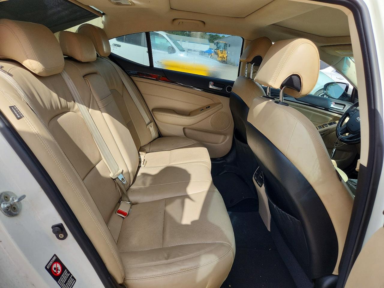 2015 Kia Cadenza Premium White vin: KNALN4D73F5185473