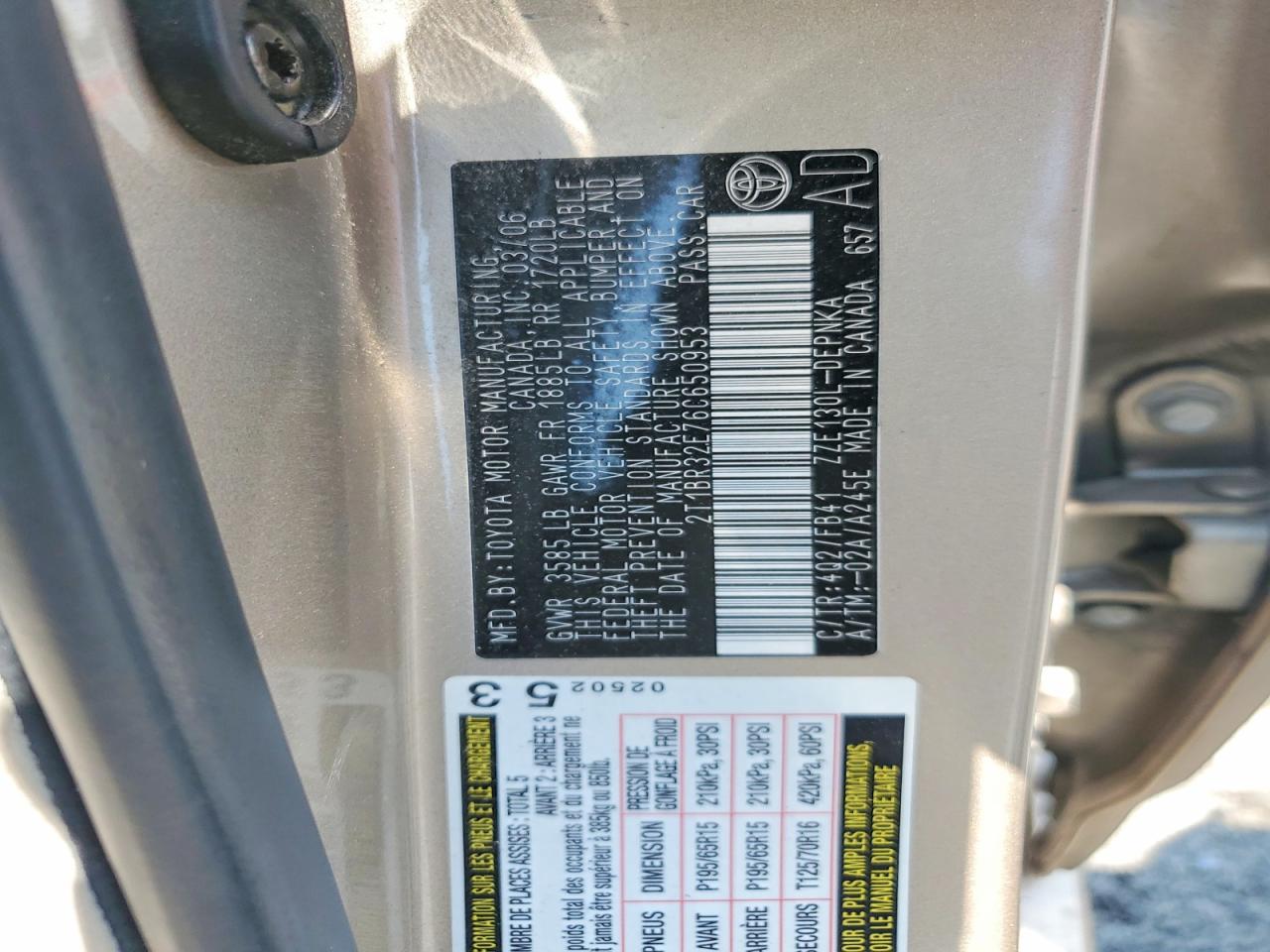 2006 Toyota Corolla Le Gold vin: 2T1BR32E76C650953