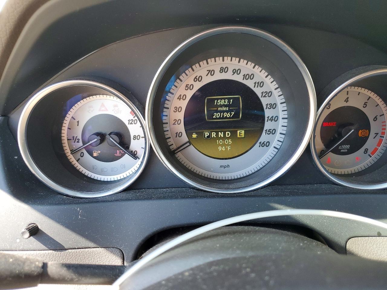 2012 Mercedes-benz C 250 White vin: WDDGF4HB8CA602675