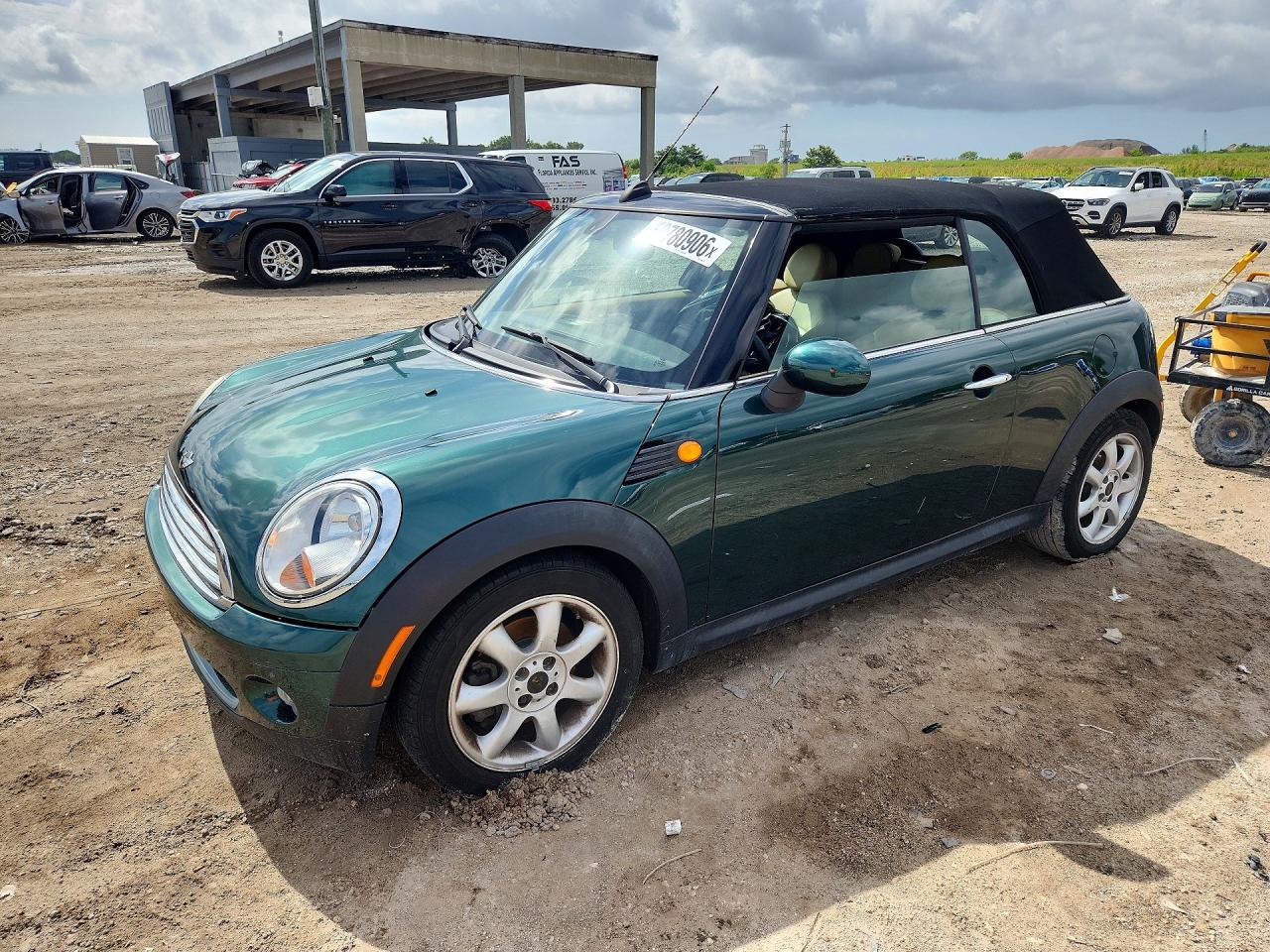 2009 Mini Cooper Green vin: WMWMR33599TU96070