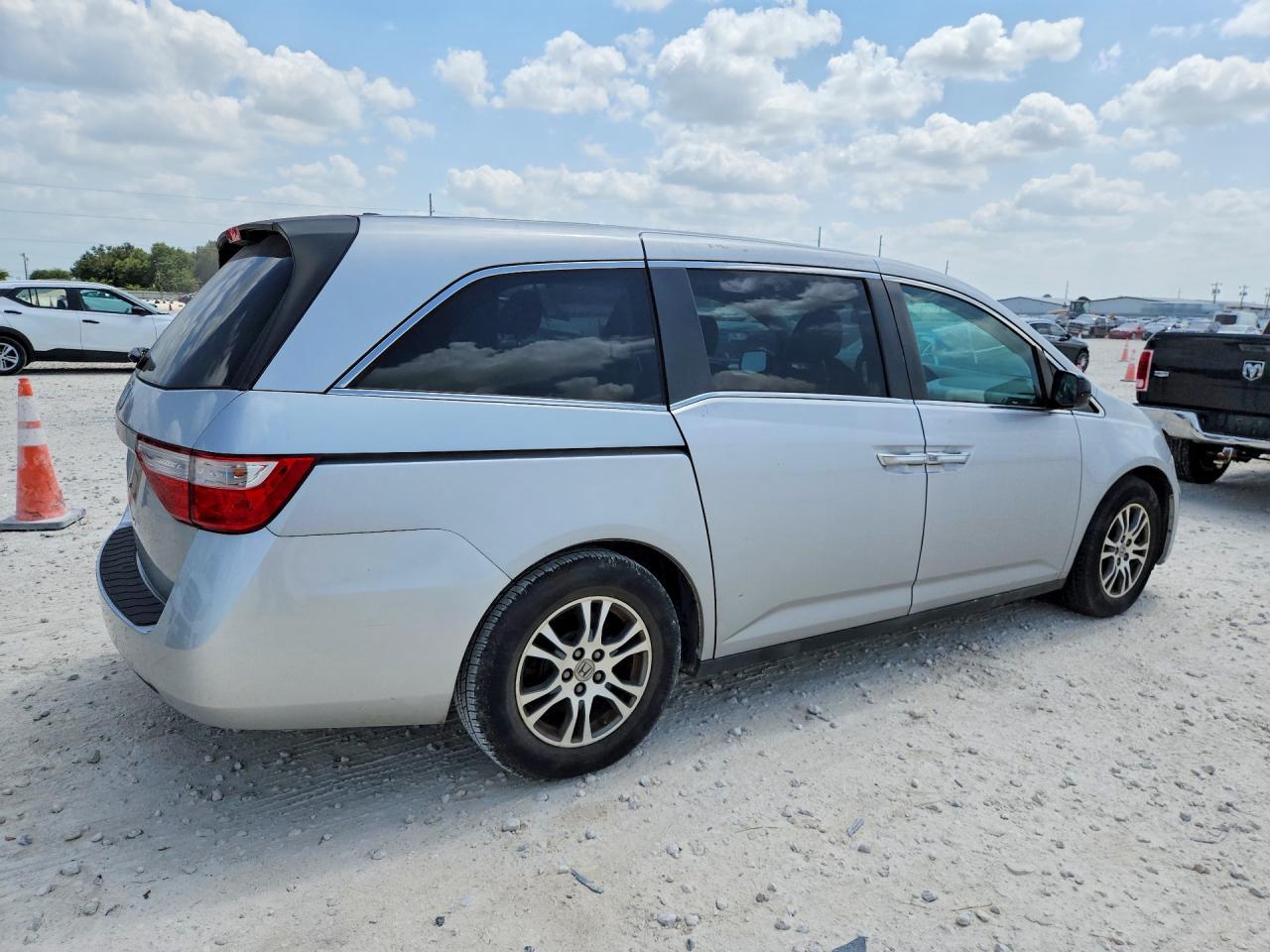 2013 Honda Odyssey Exl Silver vin: 5FNRL5H66DB068461