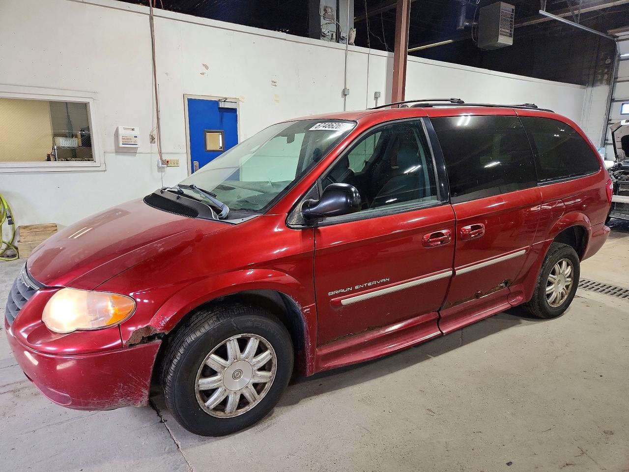 2007 Chrysler Town & Country Touring Red vin: 2A4GP54L37R315882