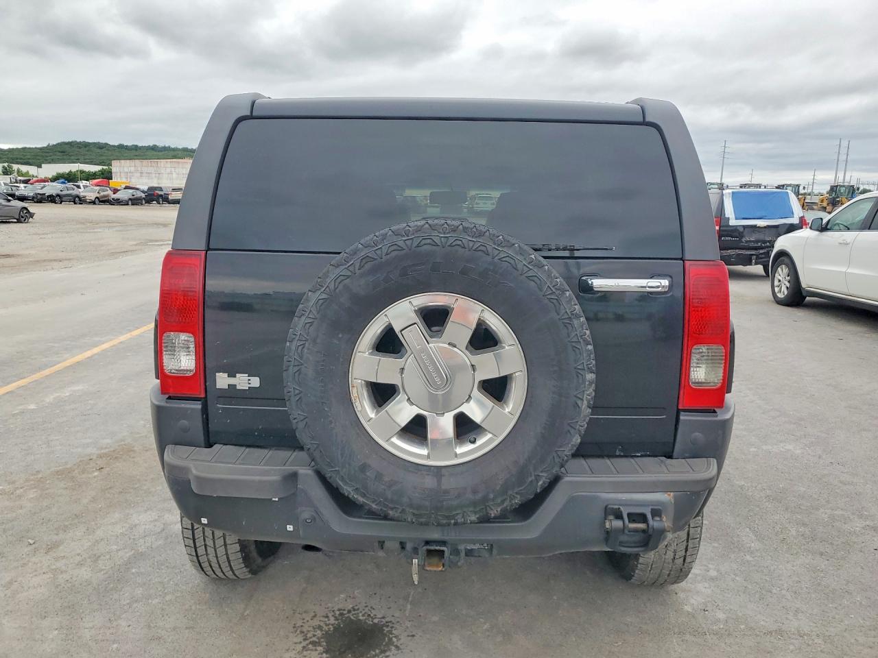2010 Hummer H3 Luxury Черный vin: 5GTMNJEE0A8114962