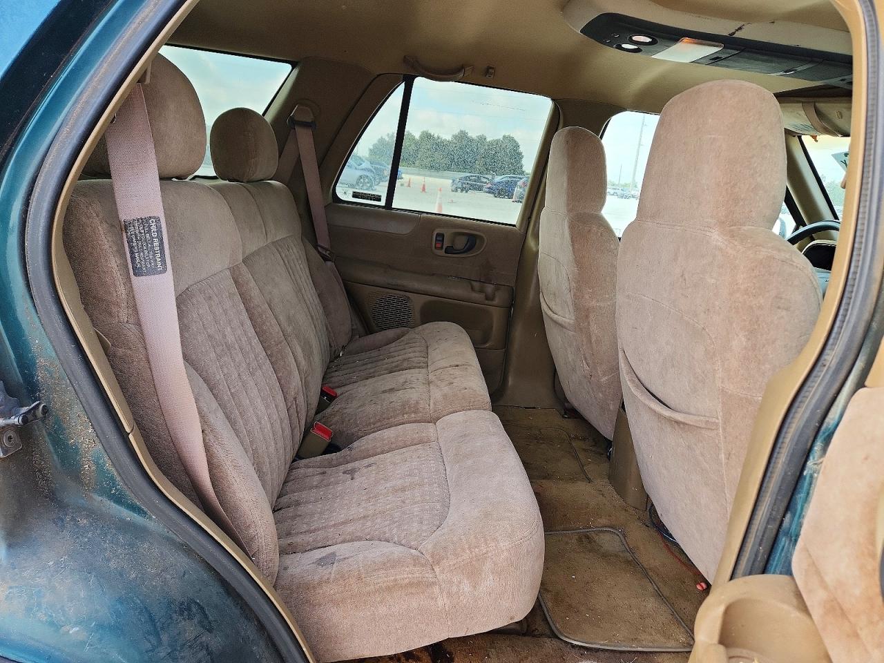 1998 Chevrolet Blazer Green vin: 1GNCS13W3W2252004