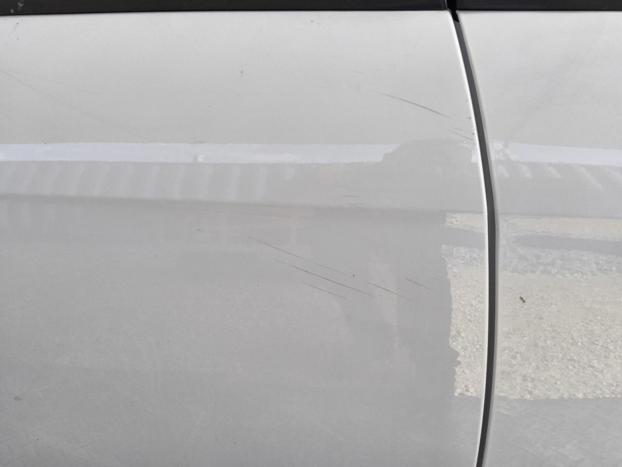 2014 Ford Focus Se White vin: 1FADP3F22EL345890 Damage: Right Rear Door, Light Scratch, 2 To 3 Inches