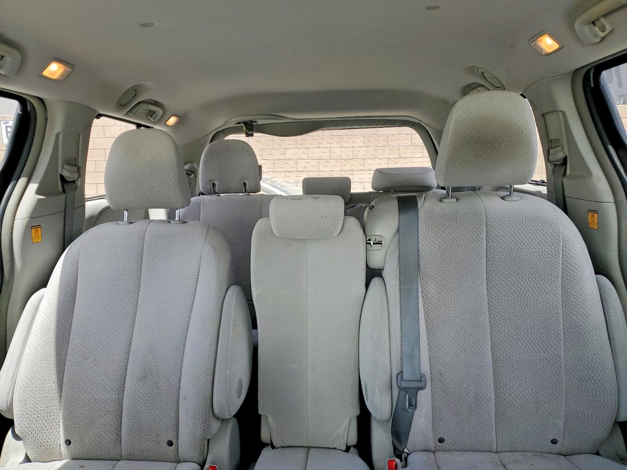 2012 Toyota Sienna Le Silver vin: 5TDKK3DC6CS216204