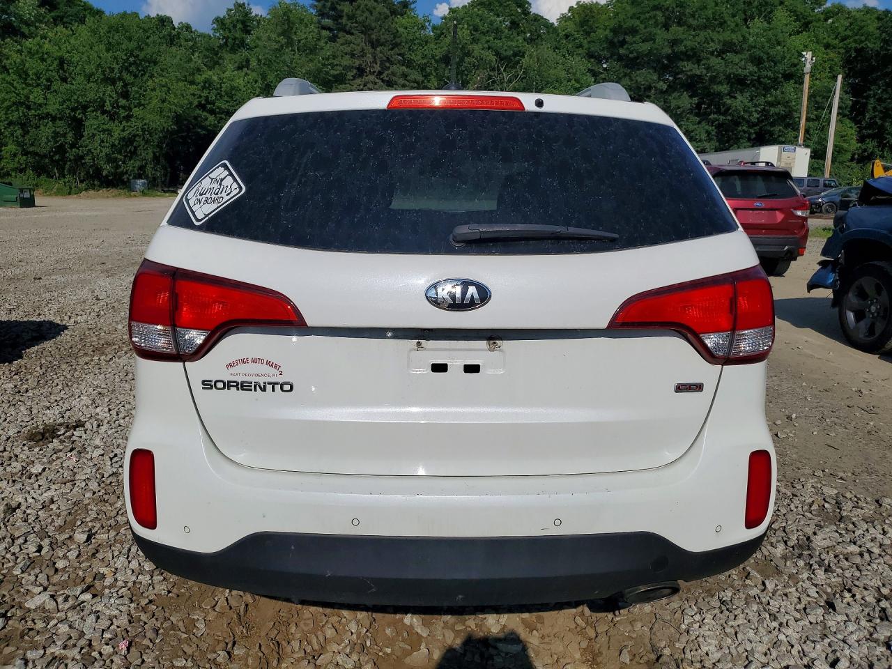 2015 Kia Sorento Lx White vin: 5XYKT4A79FG585599