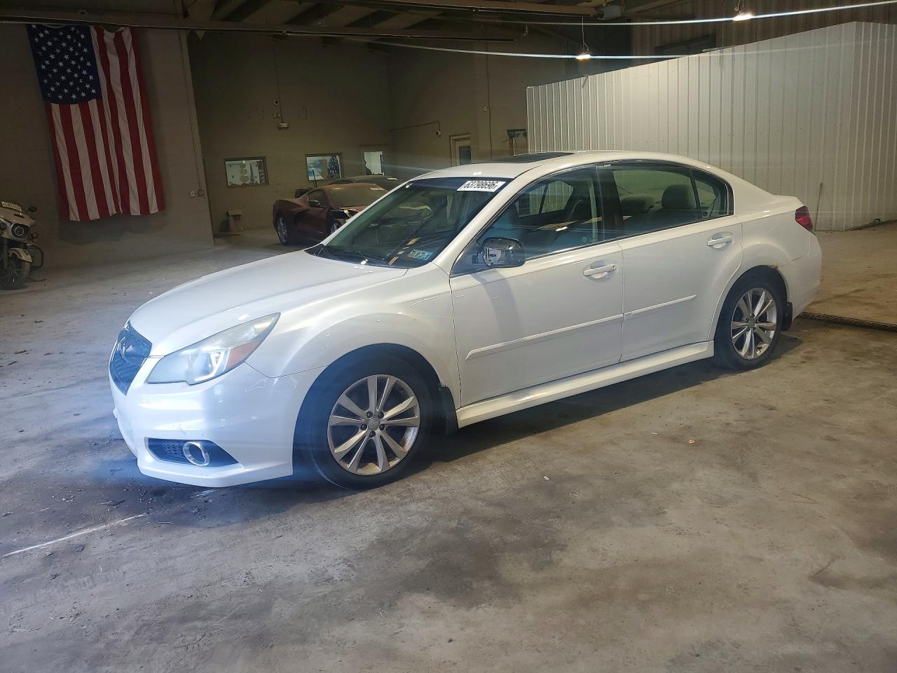 2013 Subaru Legacy 2.5i Premium White vin: 4S3BMBG68D3005650