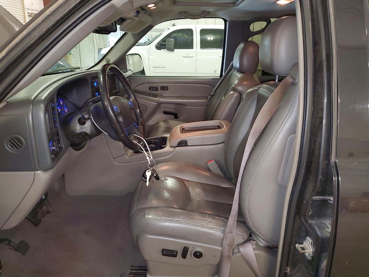 2005 Chevrolet Avalanche K1500 Gray vin: 3GNEK12Z45G244889