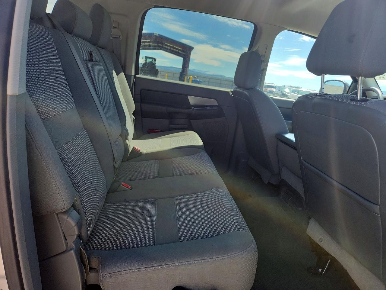 2007 Dodge Ram 1500 Серебряный vin: 3D7KS19D57G724910