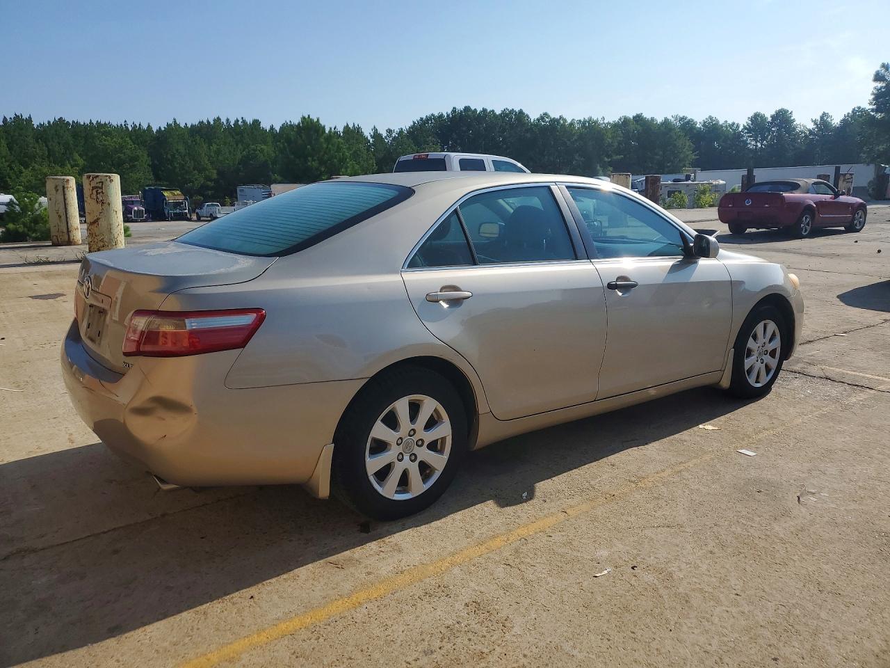 2007 Toyota Camry Xle V6 Gold vin: 4T1BK46KX7U522295