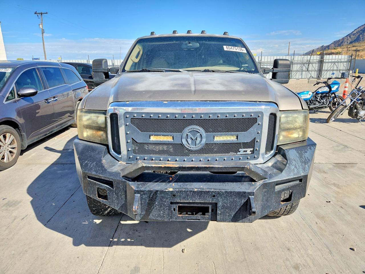 2005 Ford F350 Super Duty Коричневый vin: 1FTWW33P95EB10865