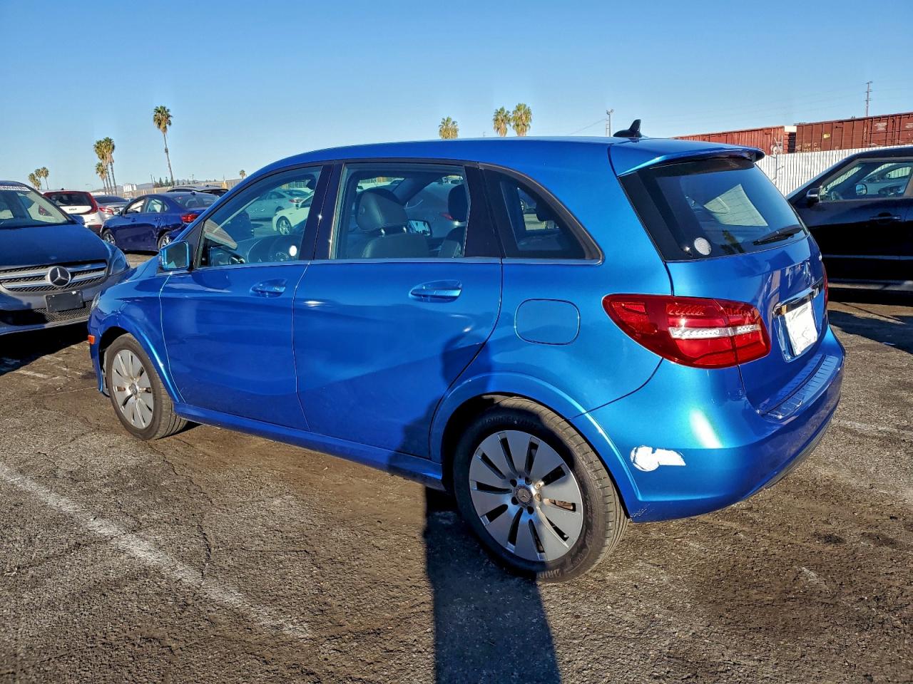 2015 Mercedes-benz B Electric Blue vin: WDDVP9AB9FJ005809