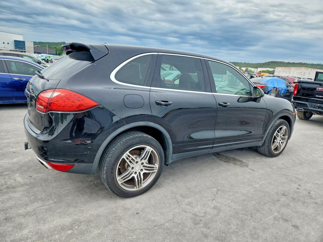 2011 Porsche Cayenne S Black vin: WP1AB2A23BLA42222