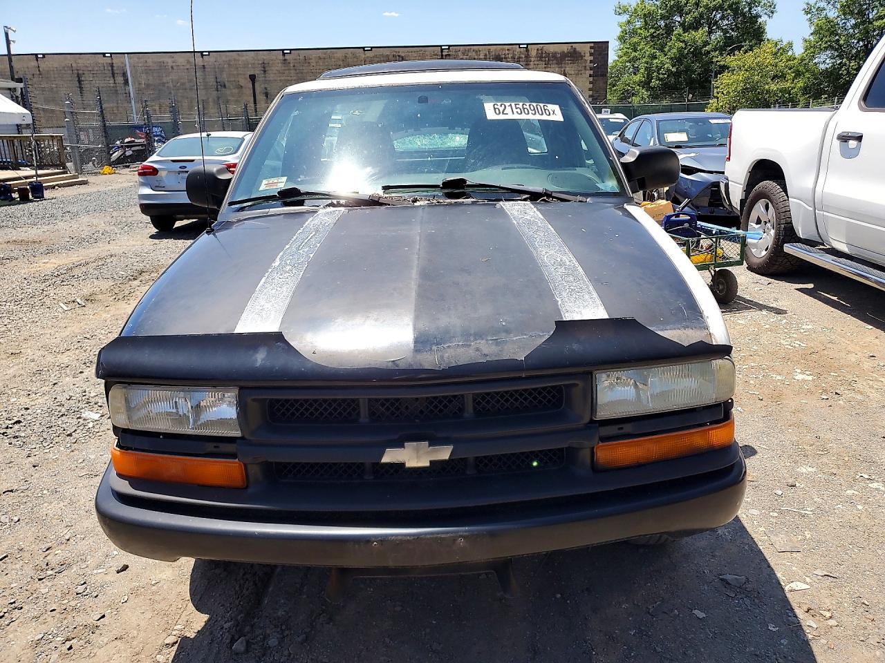 2000 Chevrolet S Truck S10 White vin: 1GCCS1951YK290809