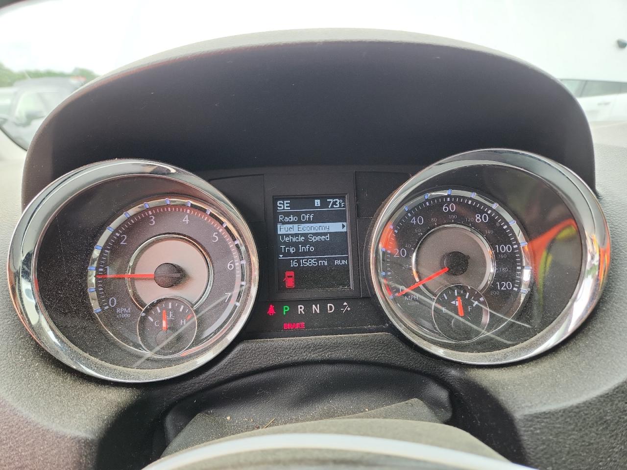 2011 Chrysler Town & Country Touring Серебряный vin: 2A4RR5DG8BR768359 Damage: Warning Light - Brakes, On, Unacceptable